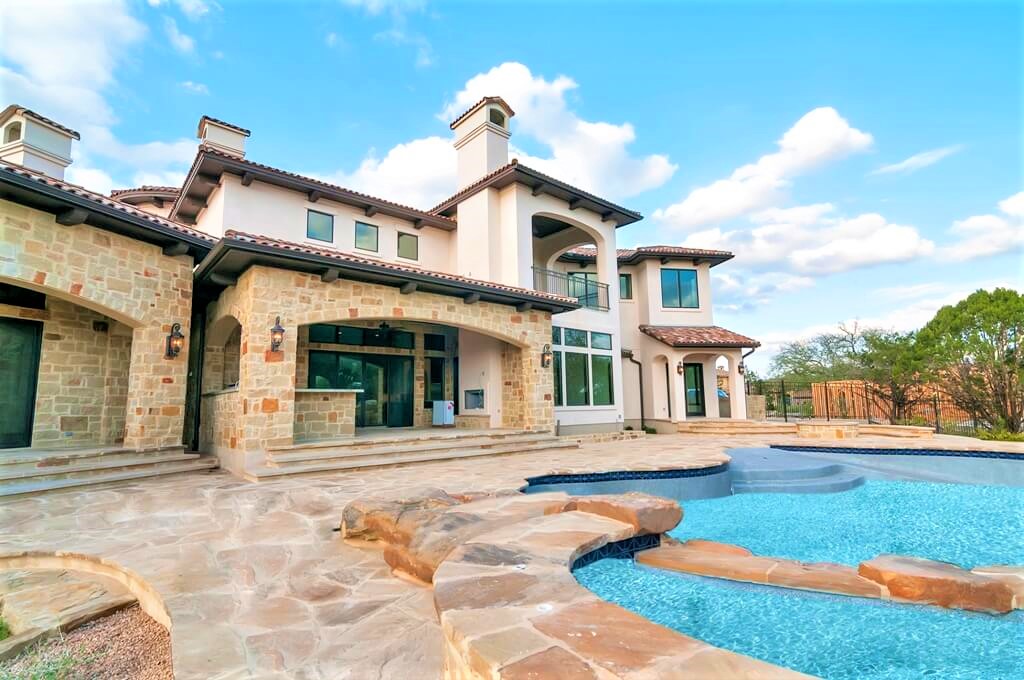 Beautiful Stucco Luxurious Home Built in Austin, TX