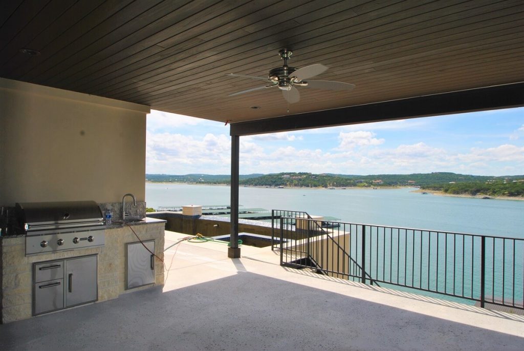 covered patio with built-in outdoor kitchen area