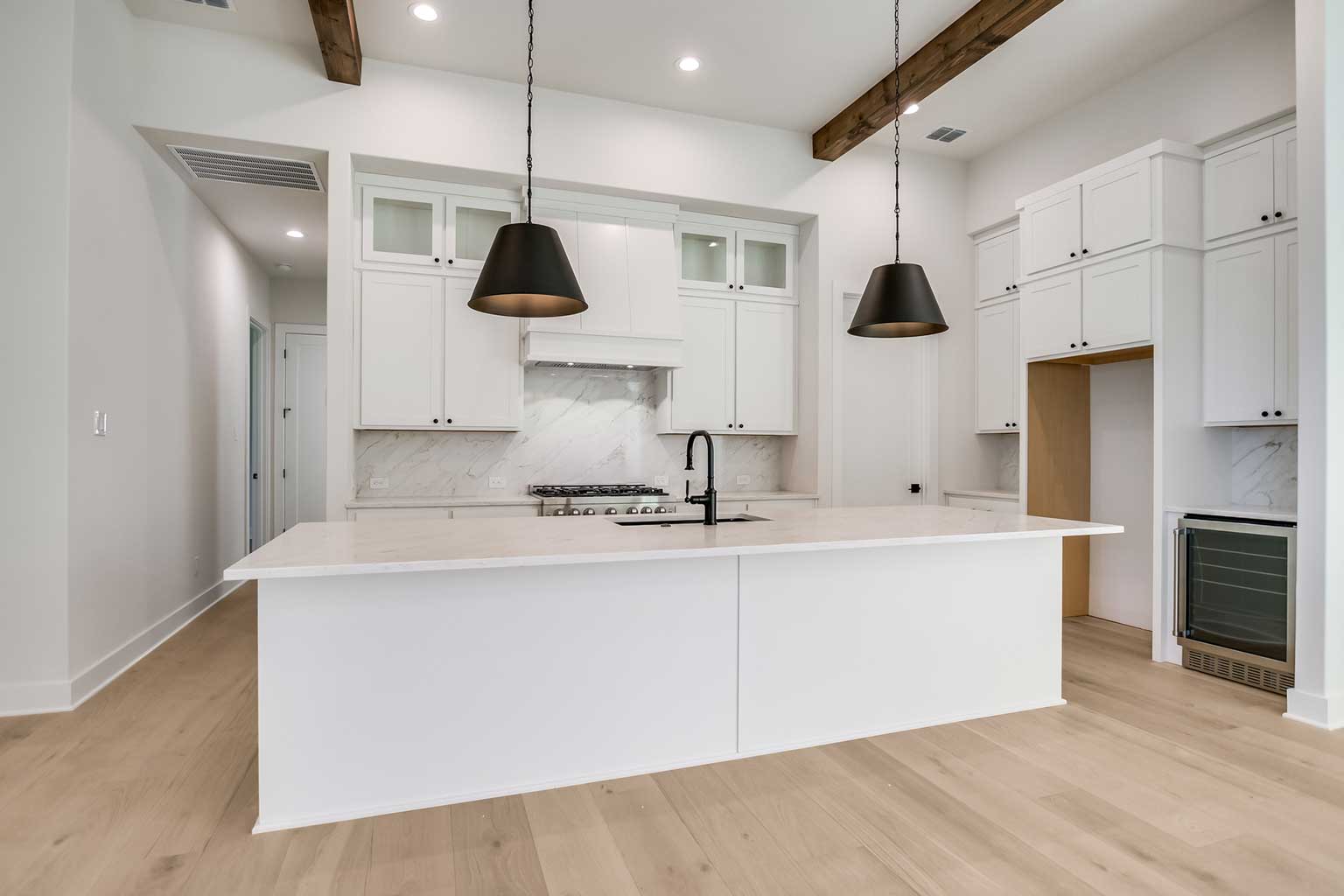 AT18920_13-Kitchen