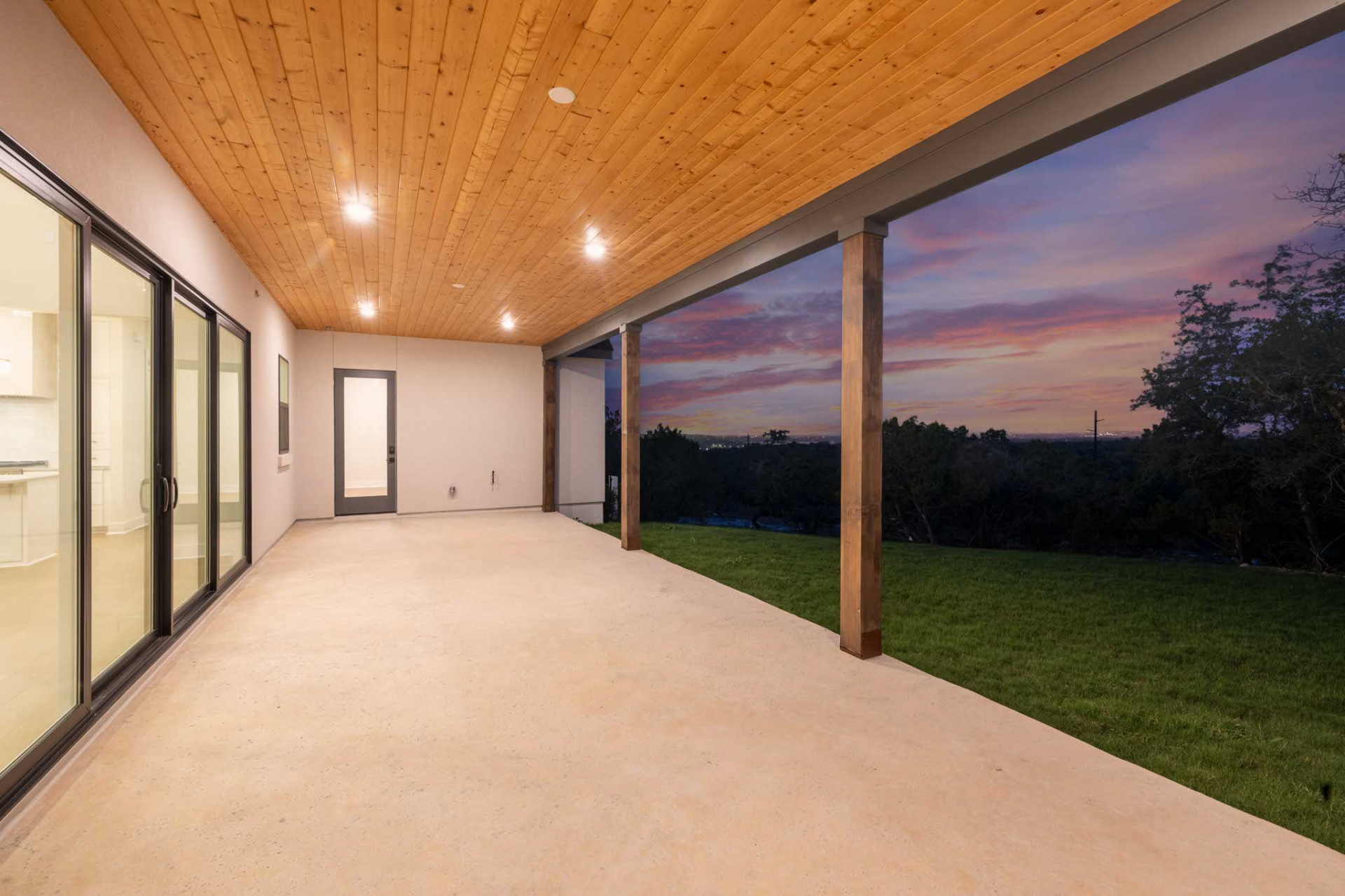 AT19001_04_BackPorchEvening