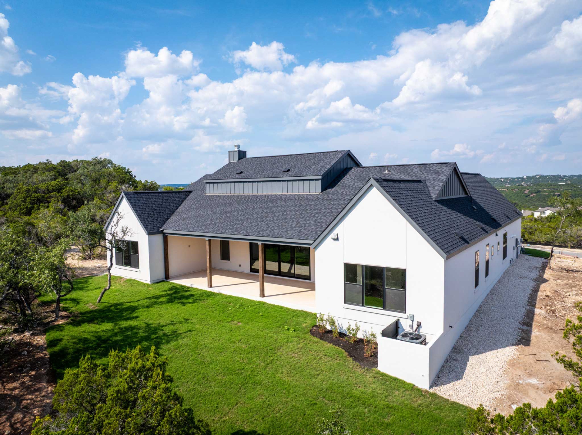 AT19001_16_AerialView