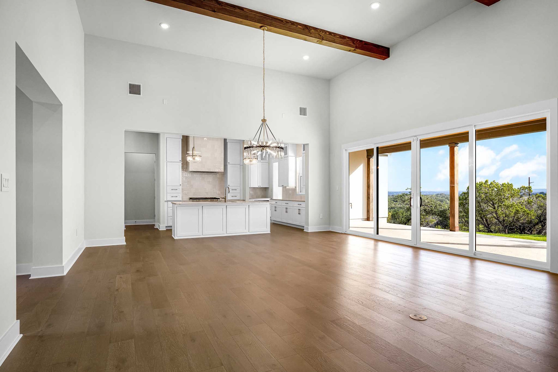 AT19001_22_GreatRoom