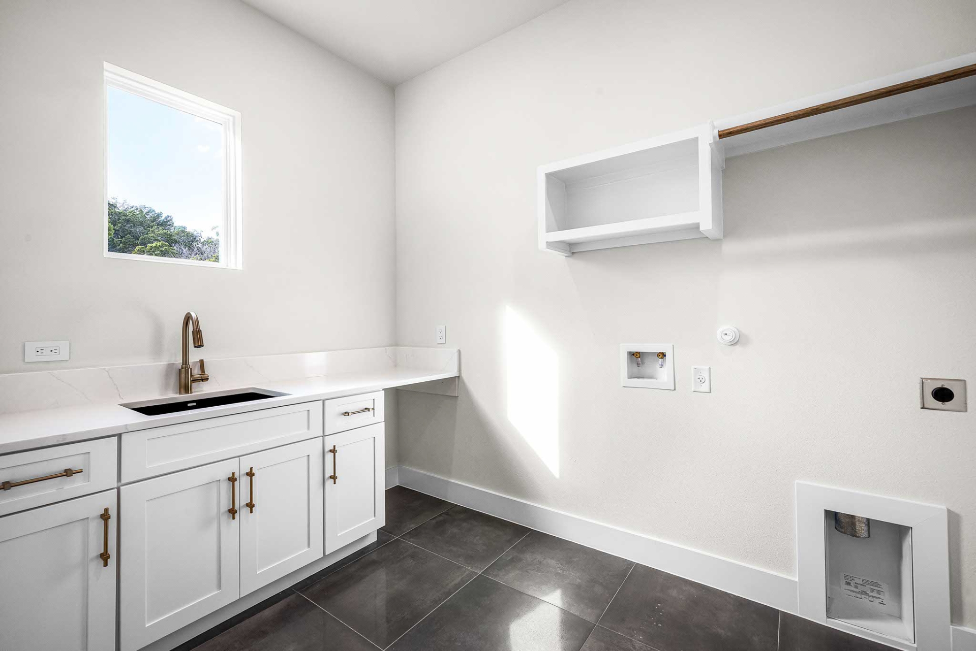 AT19001_41_UtilityRoom