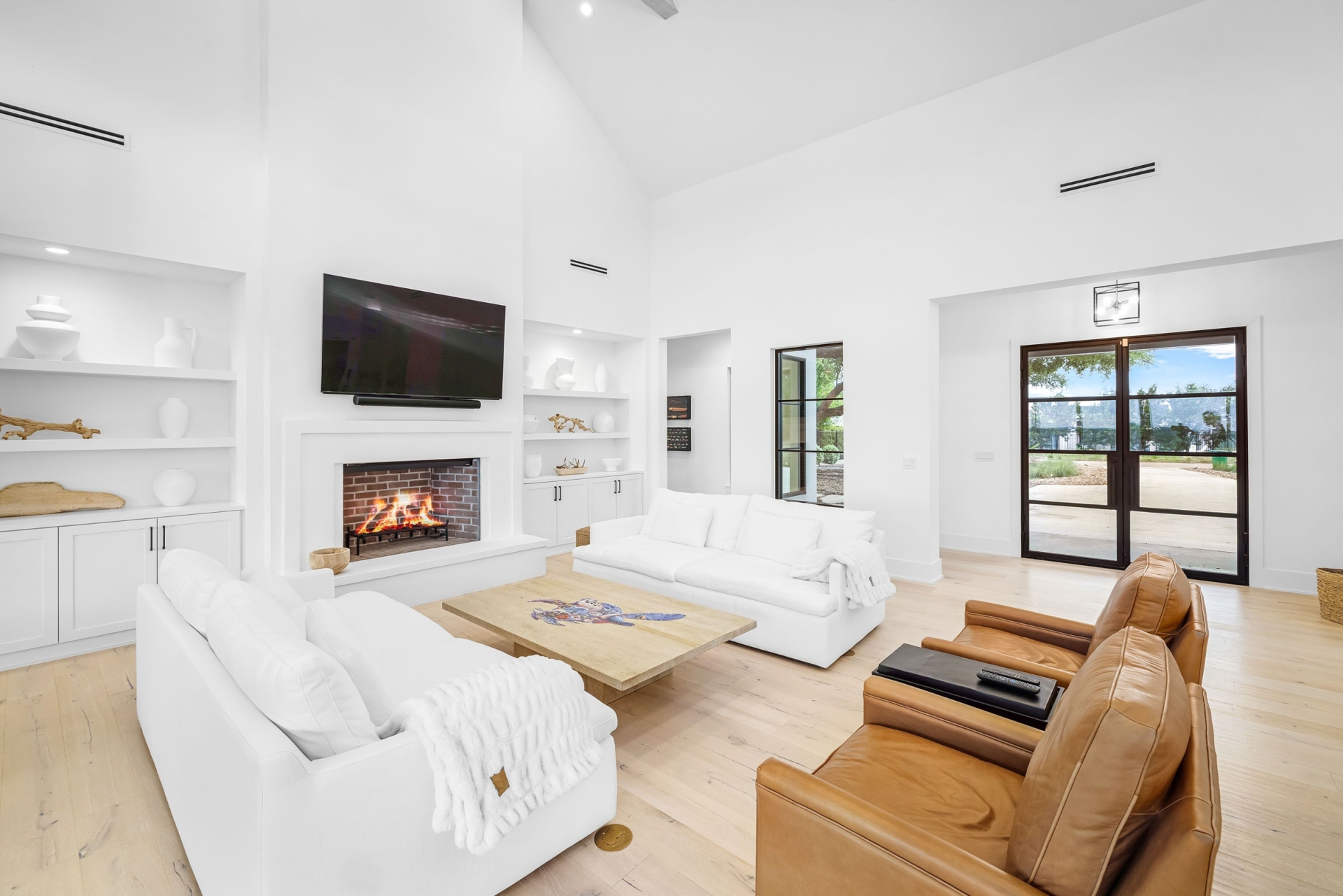 WD708_009_LivingRoom