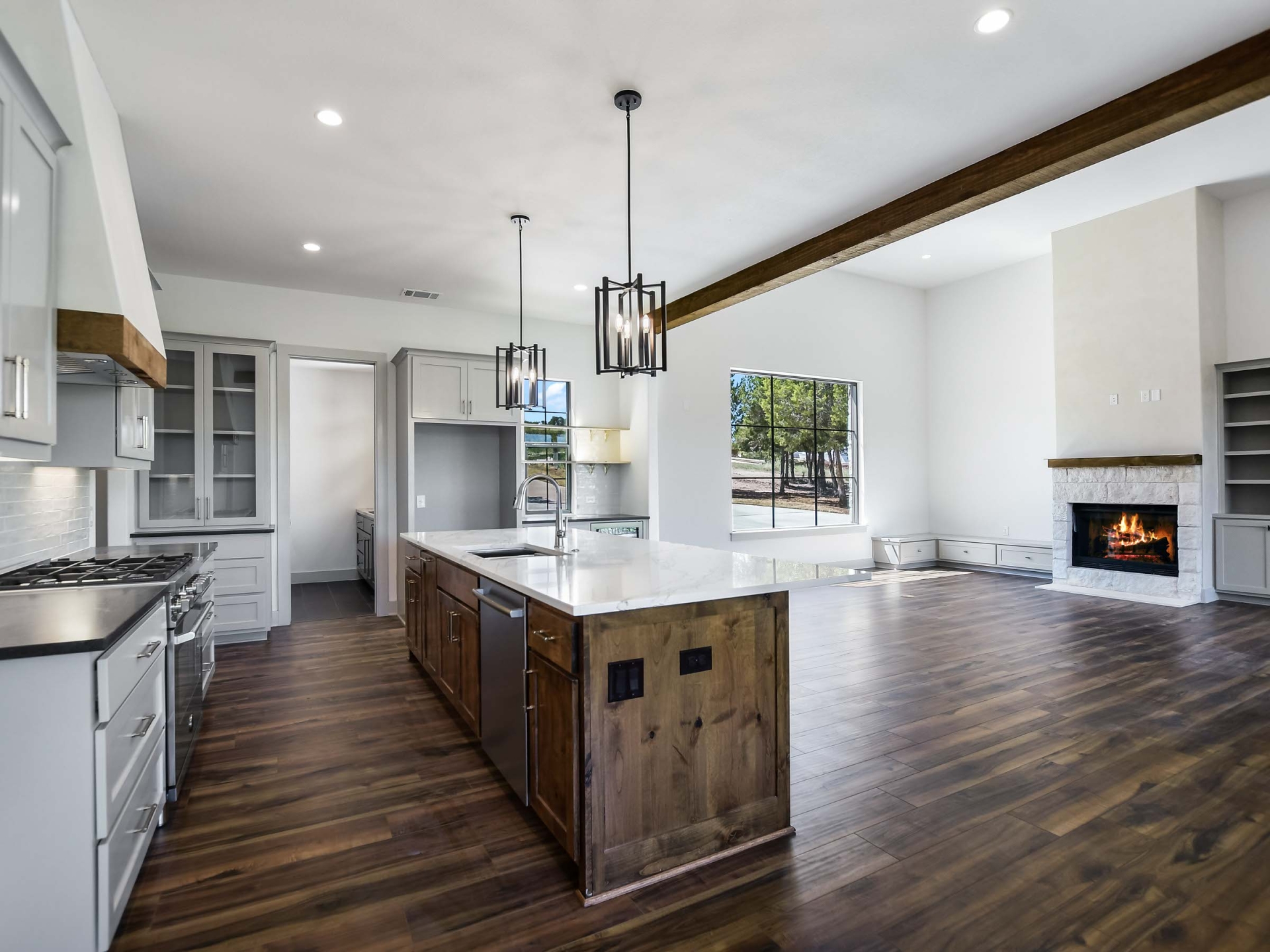 header_QBP7316_008_Kitchen-Living